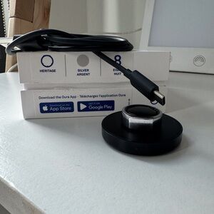 Silver Oura Ring Gen3 Heritage size 8